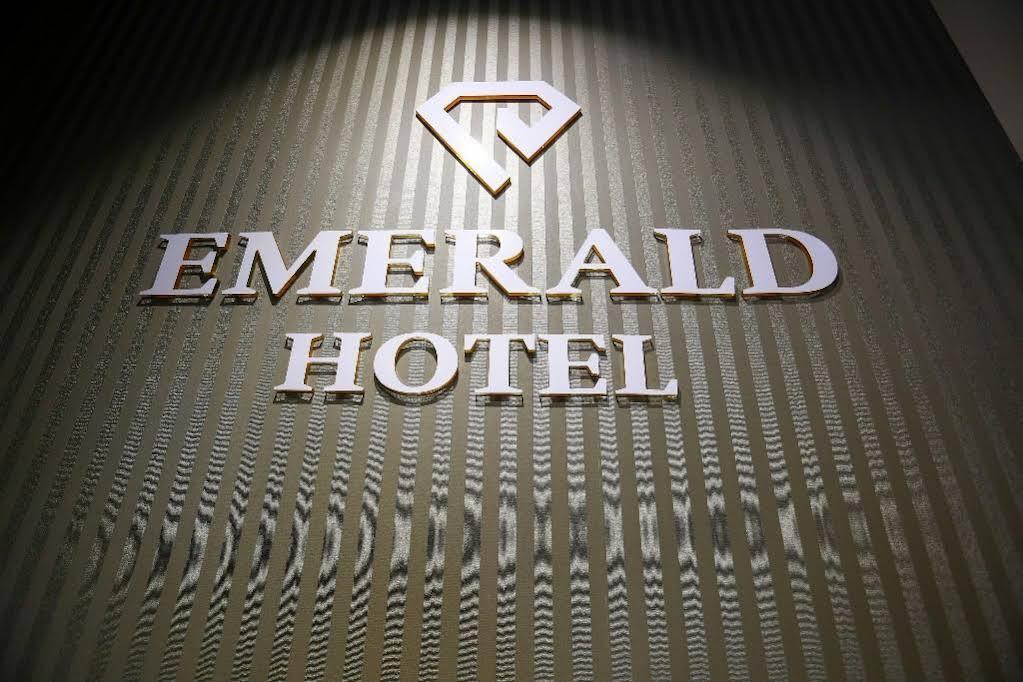 Emerald Boutique Hotel Tirana Exterior photo
