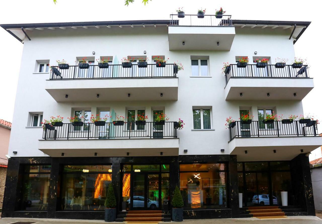Emerald Boutique Hotel Tirana Exterior photo